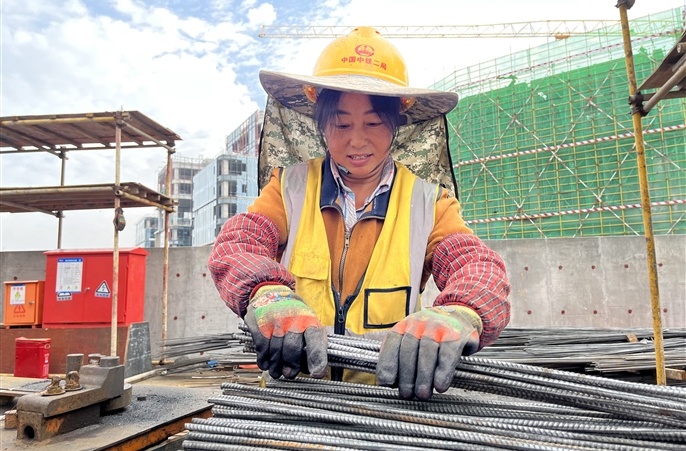 “双节”守岗，为国庆生